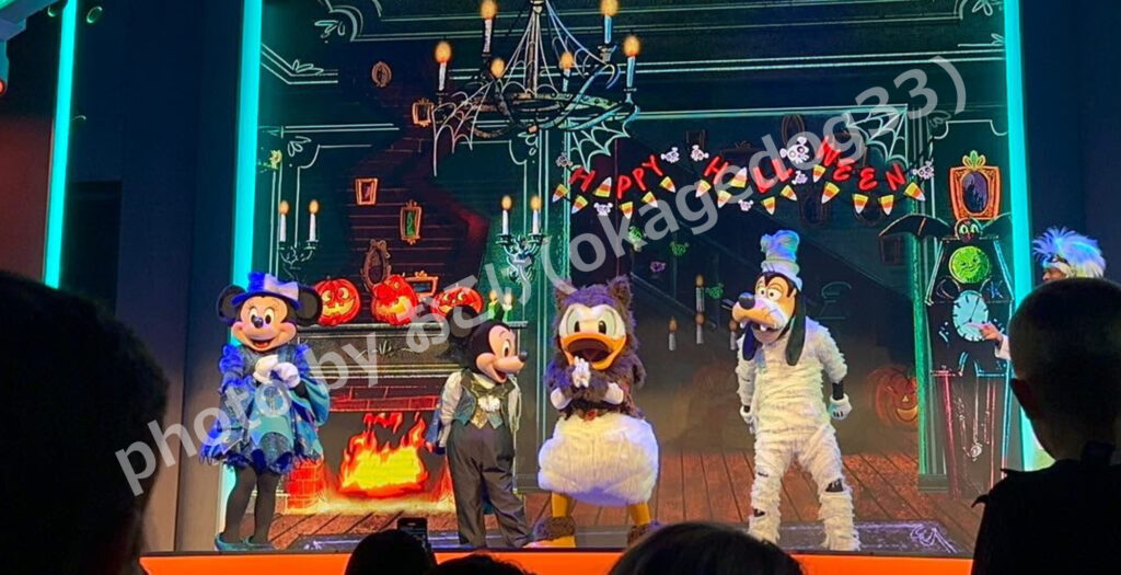 Mickey's Trick and Treat at Oogie Boogie Bash